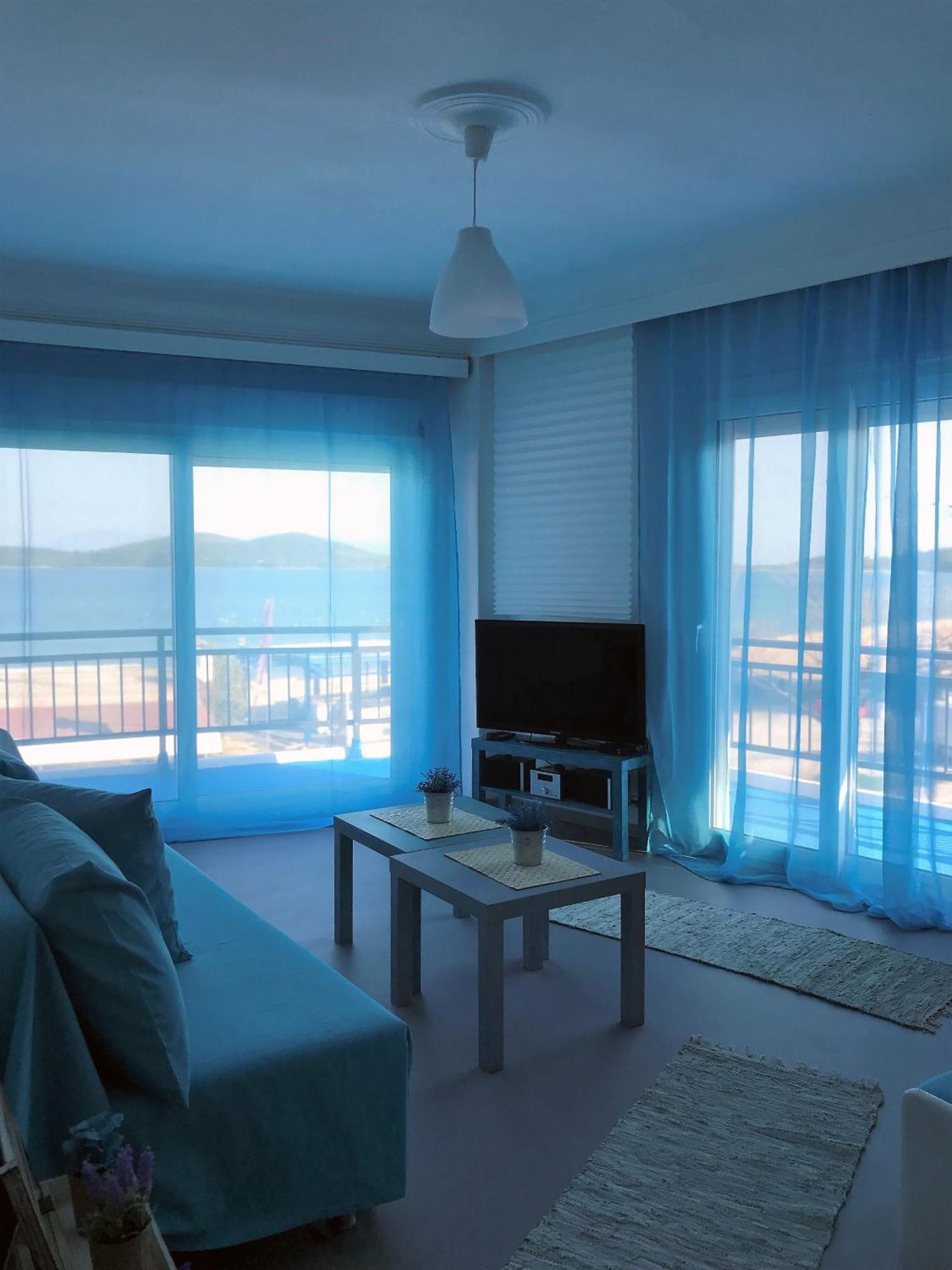 Апартаменты Upper Deck Apt. Неа-Перамос Экстерьер фото