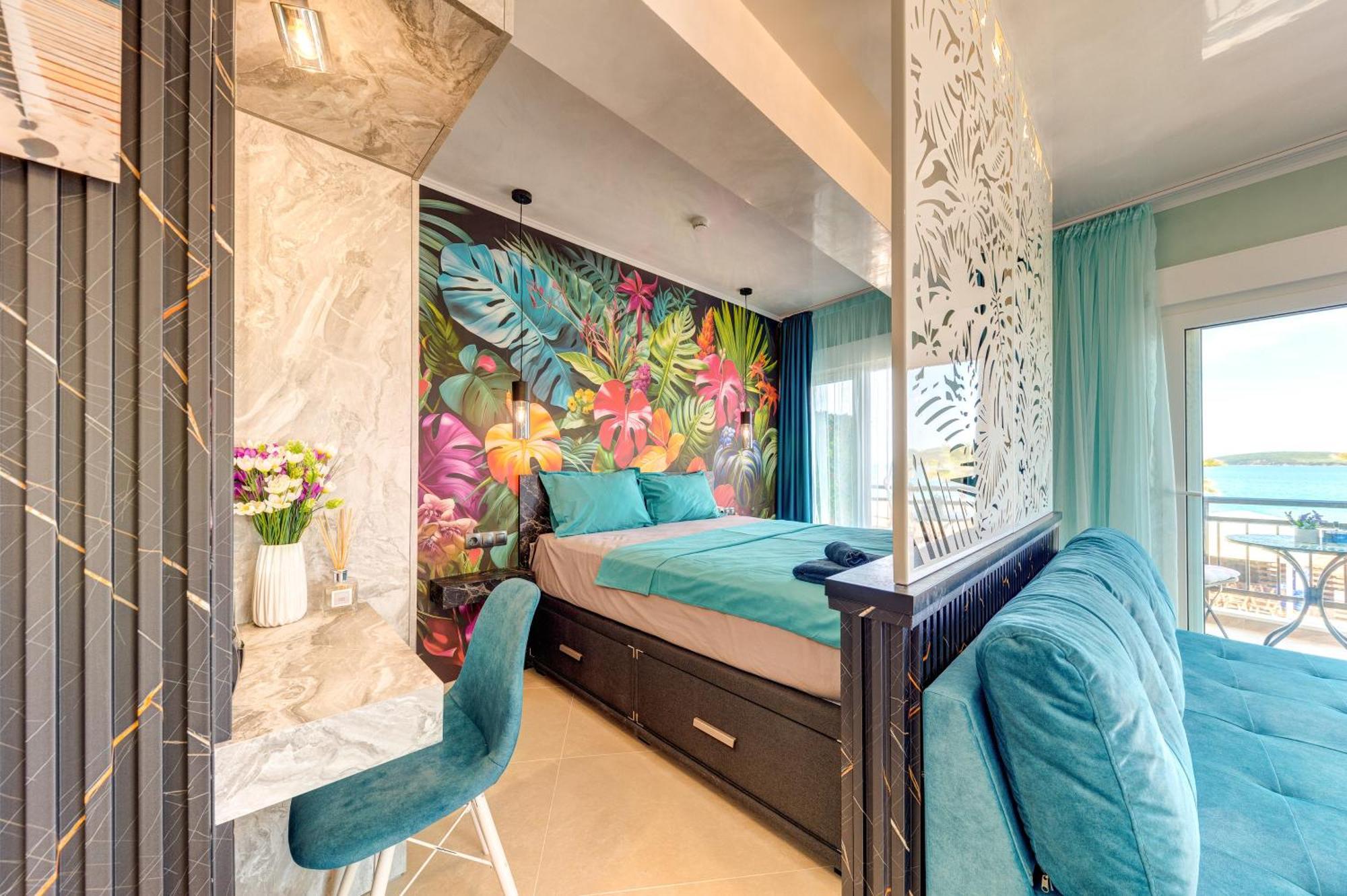 Апартаменты Upper Deck Apt. Неа-Перамос Экстерьер фото