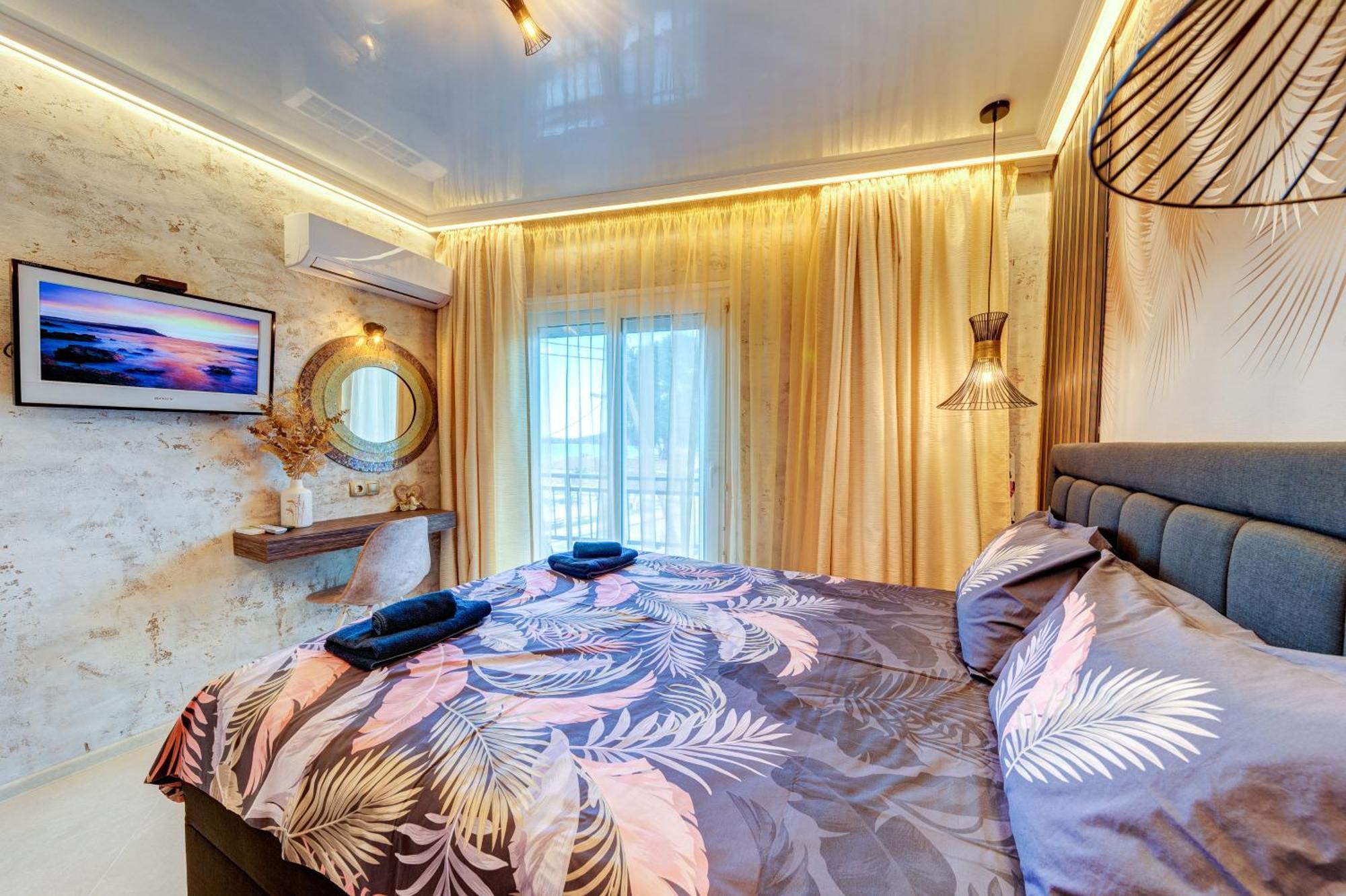 Апартаменты Upper Deck Apt. Неа-Перамос Экстерьер фото