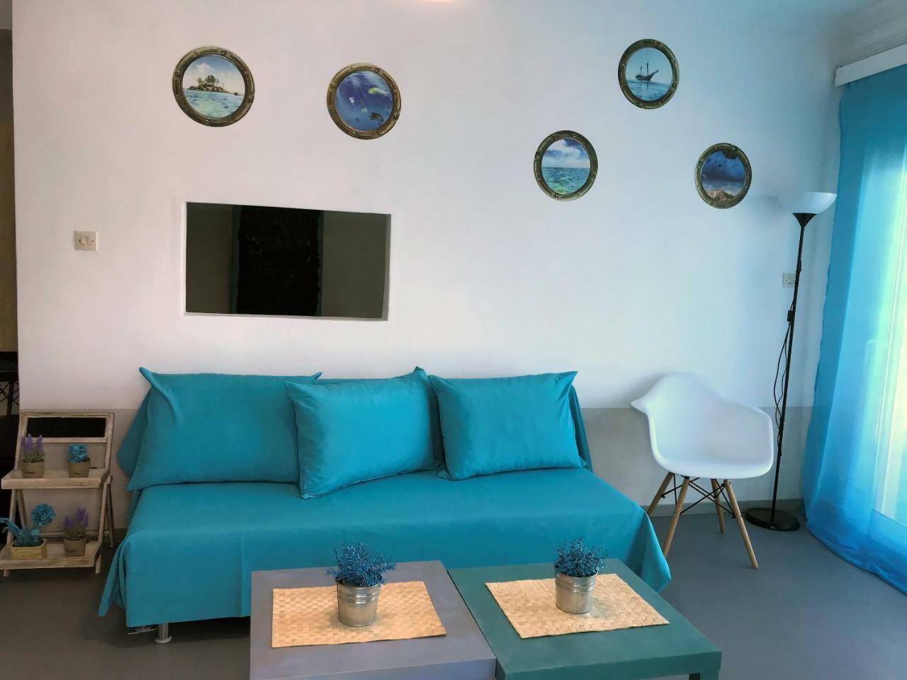 Апартаменты Upper Deck Apt. Неа-Перамос Экстерьер фото